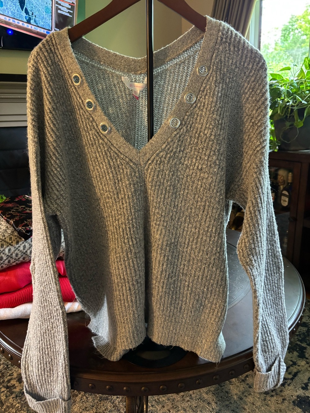 No Boundaries Gray V-Neck Ribbed Sweater with Grommet Detail